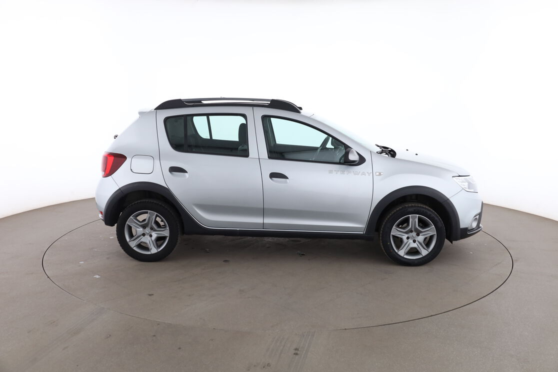 Dacia Sandero Stepway 0.9 TCe — photo 6