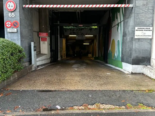 🚗 / ​🚛​ / 🏍️​ Parking sécurisé - 65 rue de Courcelles 75008 (1 mois offert)