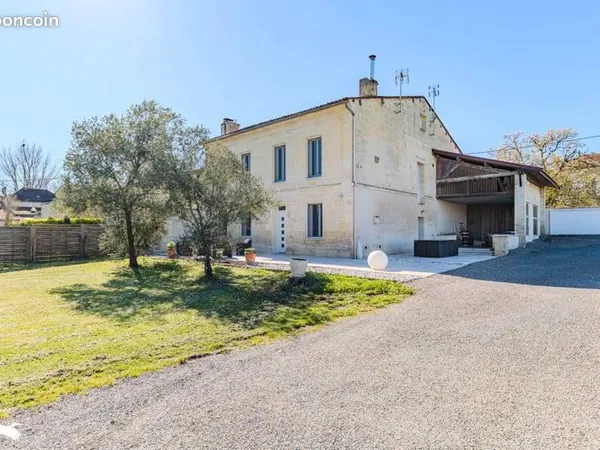 Maison 8 pièces 285 m²