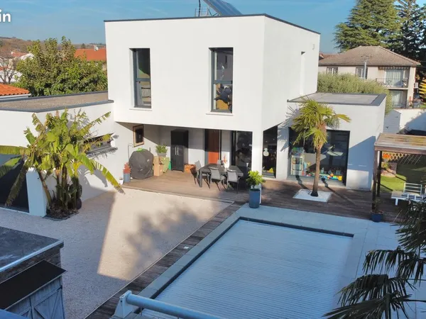 Maison Moderne Communay