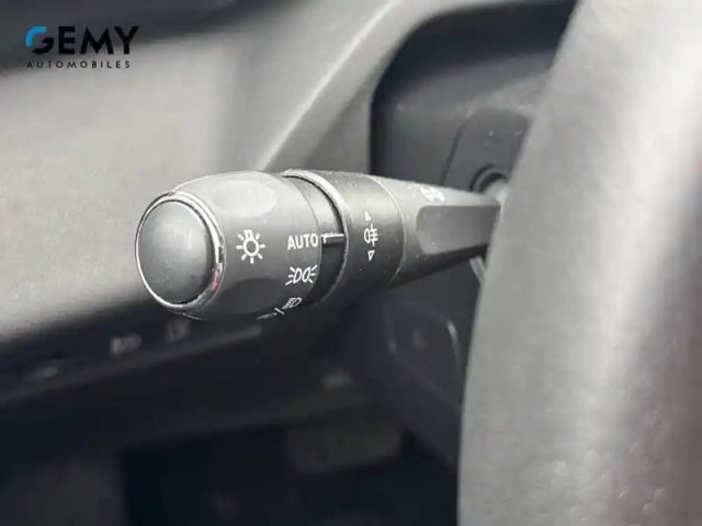 Peugeot 308 phev 180 e-eat8 — photo 20