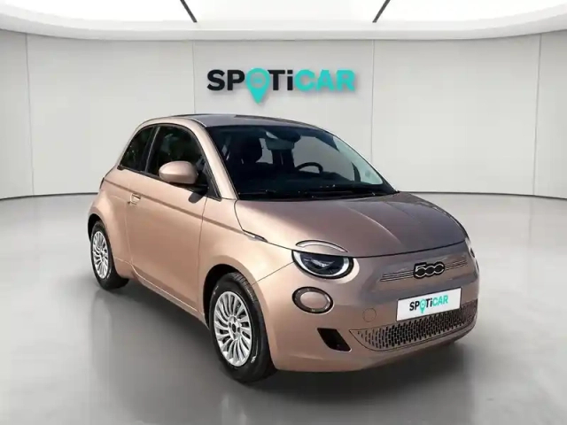 Fiat 500 e 95ch action — photo 8