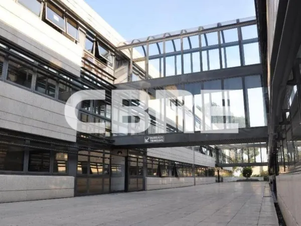 Bureaux 1832 m²