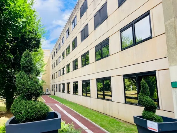 Bureaux 102 m²