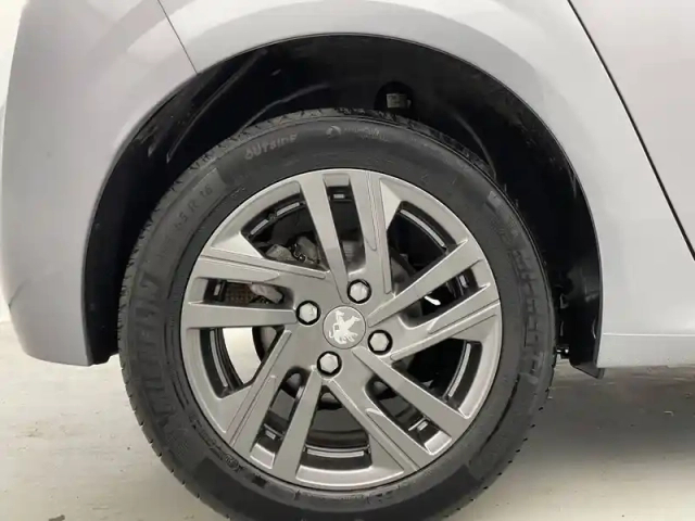 Peugeot 208 puretech 100 s&amp;s bvm6 — photo 19