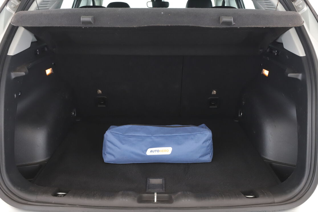 Jeep Compass 1.6 MJet Limited — photo 16