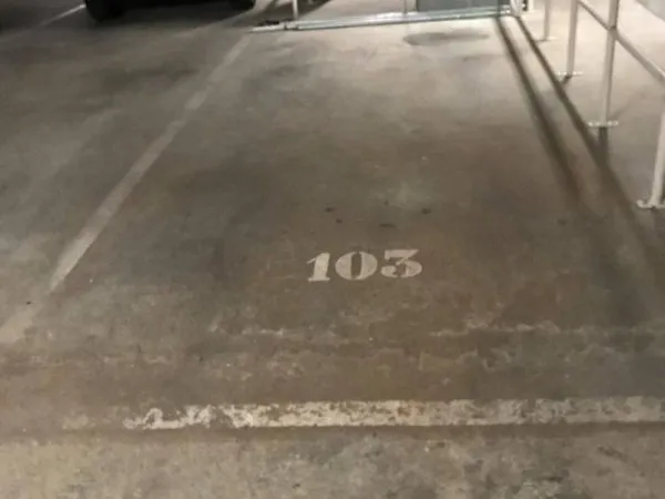 Parking 8 m²