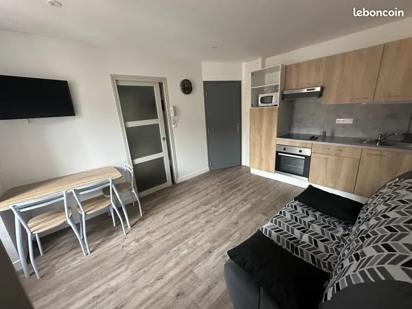 Vente studio renove centre langogne