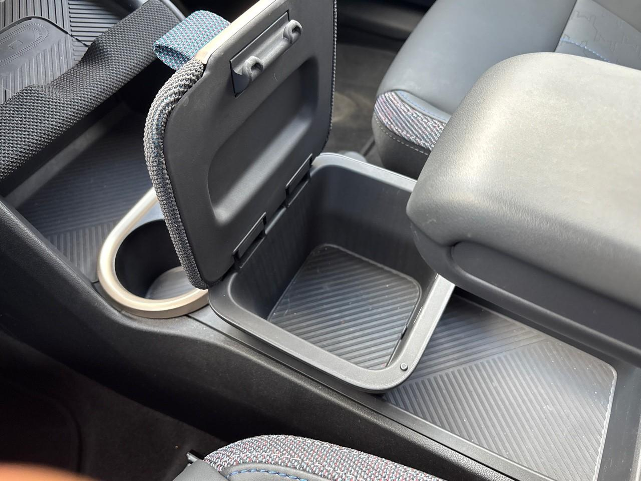 Mini Countryman e 204ch classic — photo 25