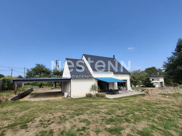 Maison à vendre à Elven de 108 m² sur un terrain de plus de 2 200 m² / Morbihan / Bretagne
