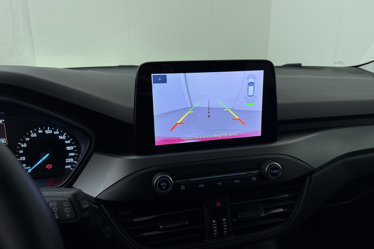Ford Focus SW — photo 13