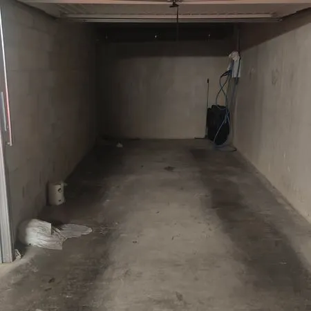 Parking box fermé