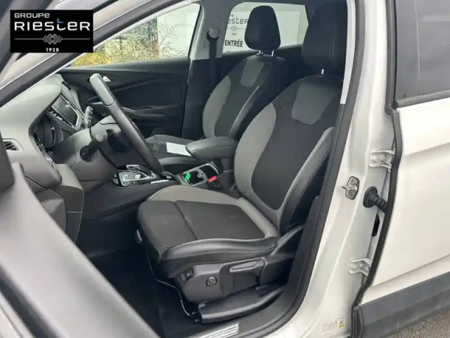 Opel Grandland X hybrid 225 ch bva8 — photo 11