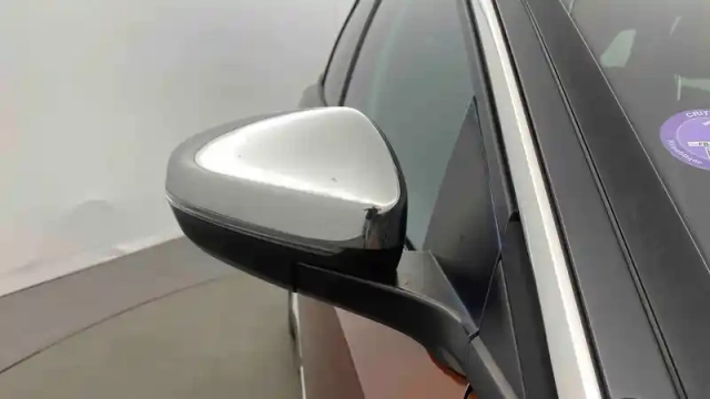 Peugeot 3008 1.2 puretech 130ch s&amp;s bvm6 — photo 31