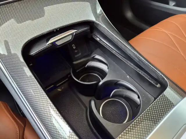 Mercedes Glc coupe 300 e 9g-tronic 4matic — photo 26