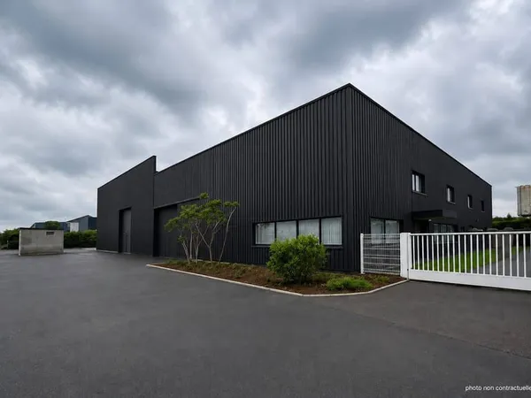 Local d'activité 552 m²