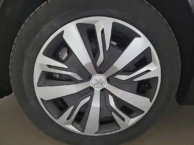 Peugeot 208 electrique 50 kwh 136ch — photo 16