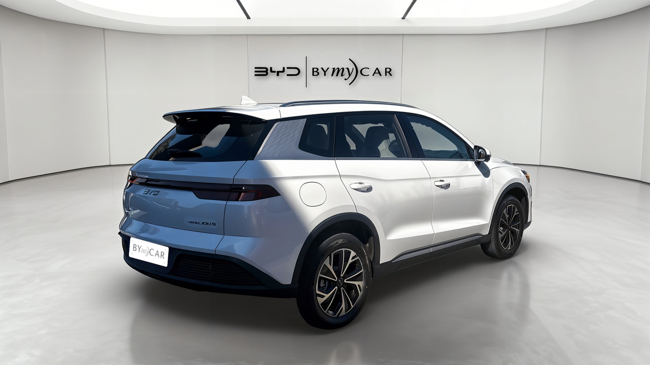 BYD Sealion 5 1.5l DM-i 212 ch PHEV — photo 5