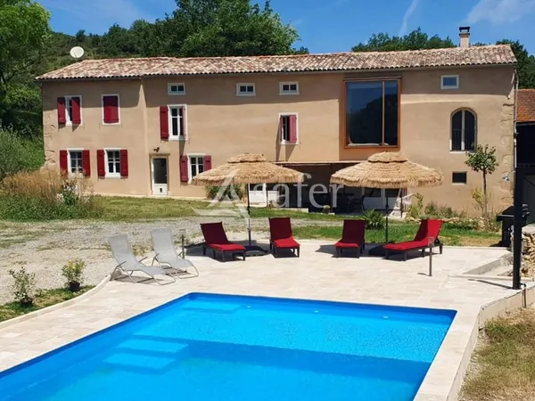 Domaine sur 6 hectares avec accueil touristique
