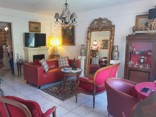 Bel appartement F2/3, traversant