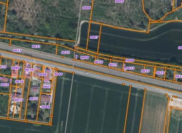 Terrain 630 m²