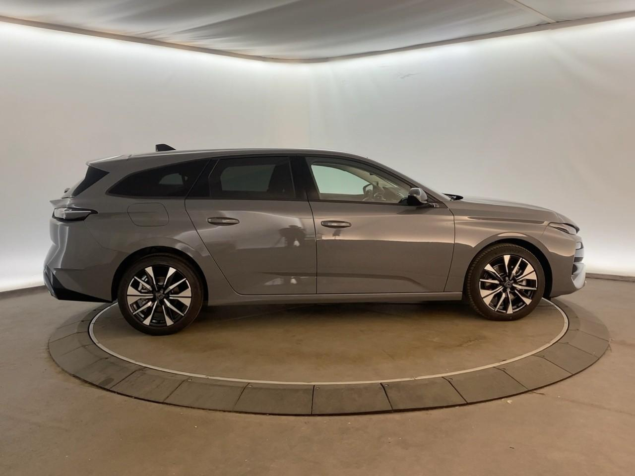 Peugeot 308 sw hybrid 145 e-dcs6 allure — photo 4
