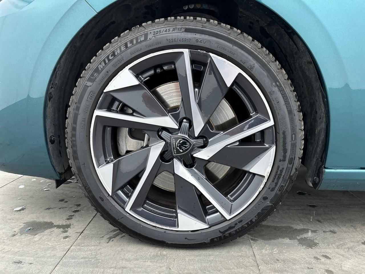 Peugeot 308 sw phev 180 e-eat8 allure pack — photo 14