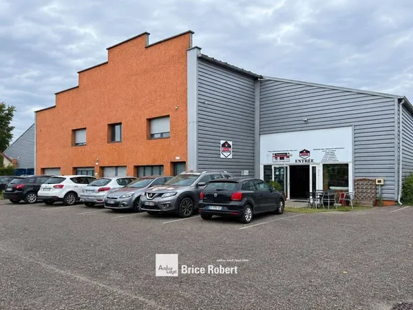 Local d'activité 930 m²