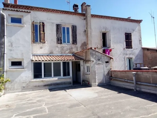 À Béziers (34), lot de 2 immeubles de rapports de 390m2 + 140...