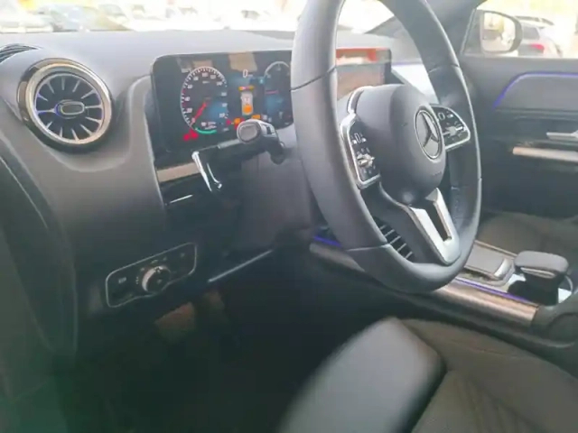 Mercedes Eqa 250+ edition — photo 18