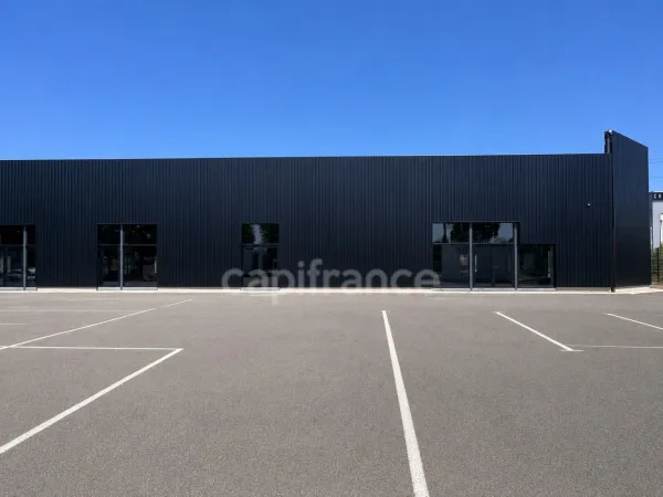 Commerce 2 pièces 1400 m²