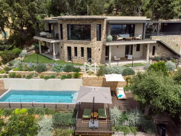 Maison 6 pièces 178 m²