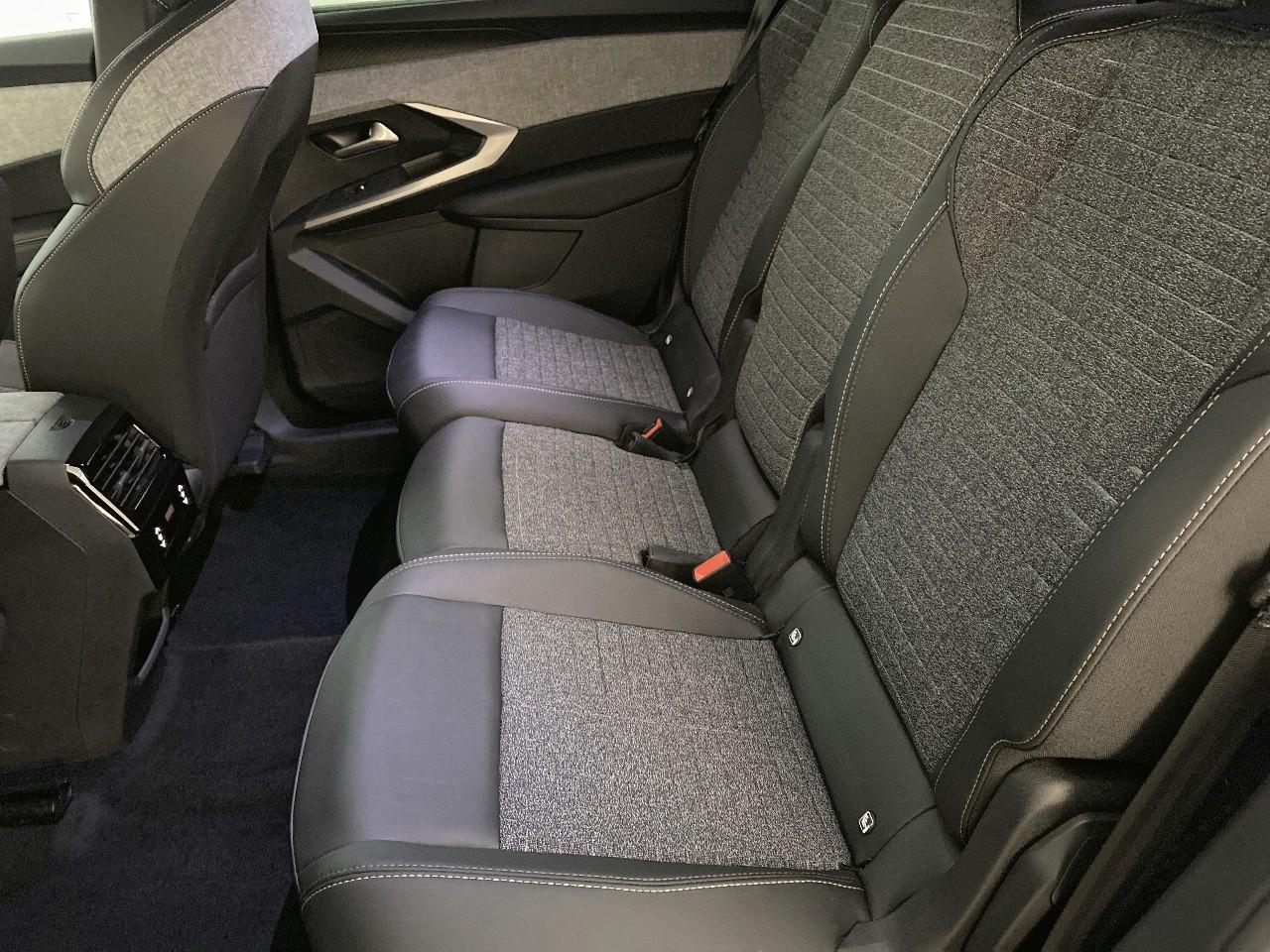 Peugeot 5008 hybrid 145 ch e-dcs6 allure — photo 10
