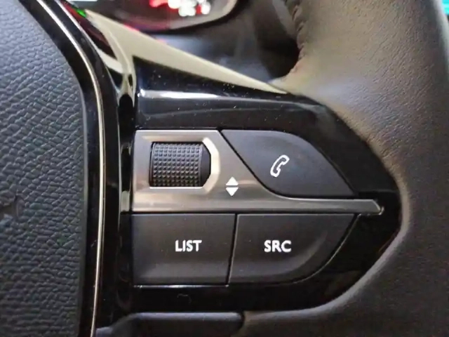 Peugeot 208 puretech 75 s&amp;s bvm5 — photo 28