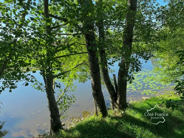 À vendre Exceptionnel terrain constructible de 3100 m2 ave