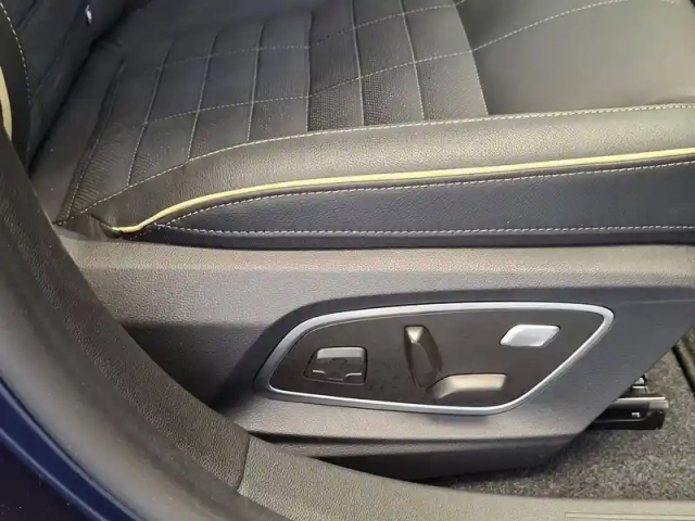 Renault Megane e-tech ev60 220 ch super charge — photo 32
