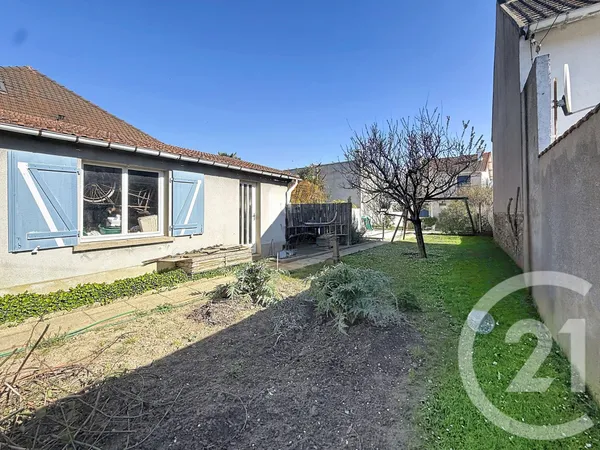 Terrain 245 m²