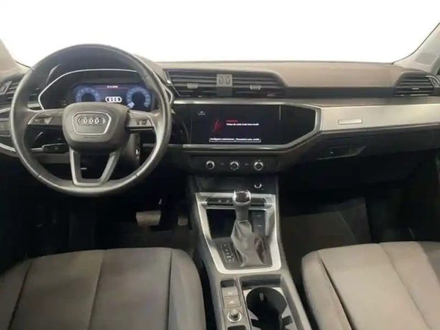 Audi Q3 35 tfsi 150 ch s tronic 7 — photo 8