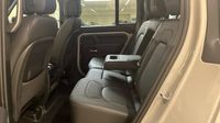 Land-Rover Defender 110 2.0 P300e PHEV X-Dynamic HSE — photo 13
