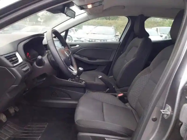 Renault Clio tce 90 — photo 28