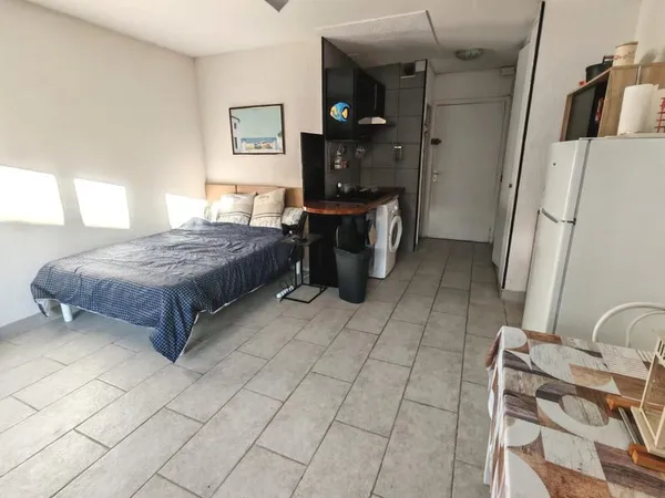 Studio 1 pièce 25 m²