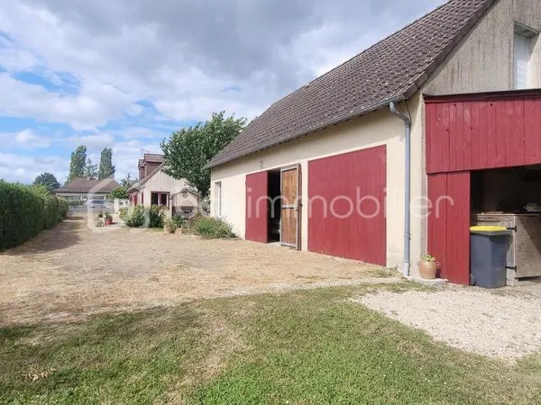 MAISON 6 PIECES / 4 CHAMBRES SUR 3135 DE TERRAIN