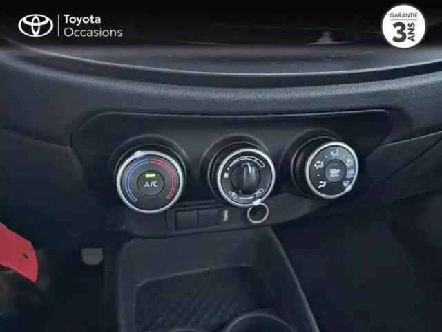 Toyota Aygo x 1.0 vvt-i 72ch dynamic — photo 13