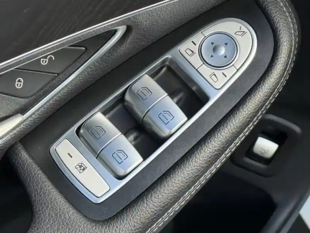 Mercedes Glc 220 d 4matic sportline — photo 25