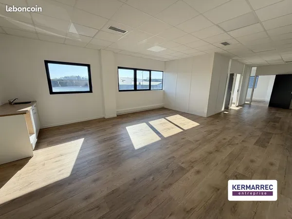 Bureaux 90 m² Séné