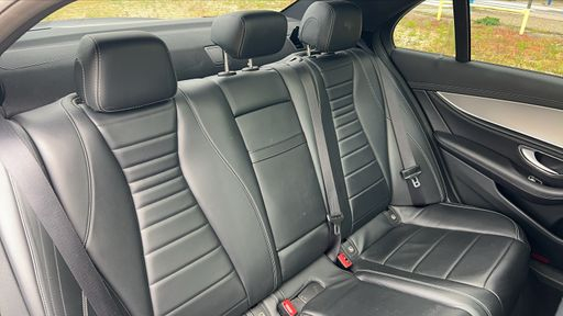 Mercedes Classe E 220 d 194  9G-Tronic - AMG Line – 2018 – 155900 km – Diesel – Boîte Automatique — photo 18