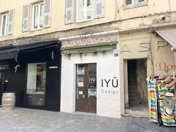 Bastia centre dans rue piétonne Local d'activité