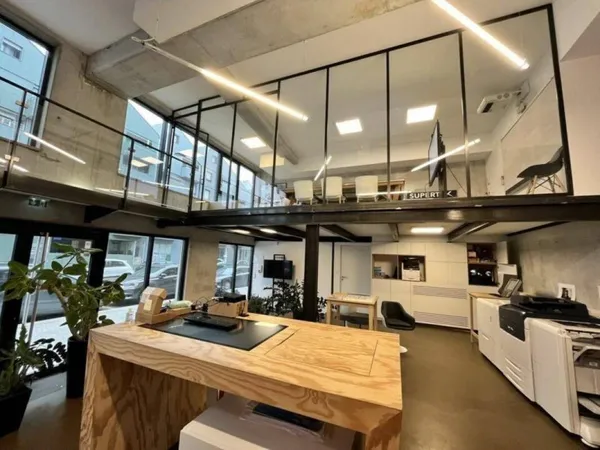 Bureaux 334 m²