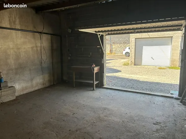 Box garage