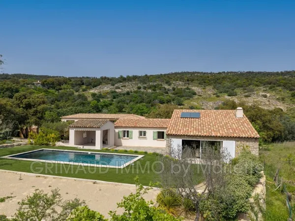 Maison de campagne completement renovée avec 4 chambres, burea